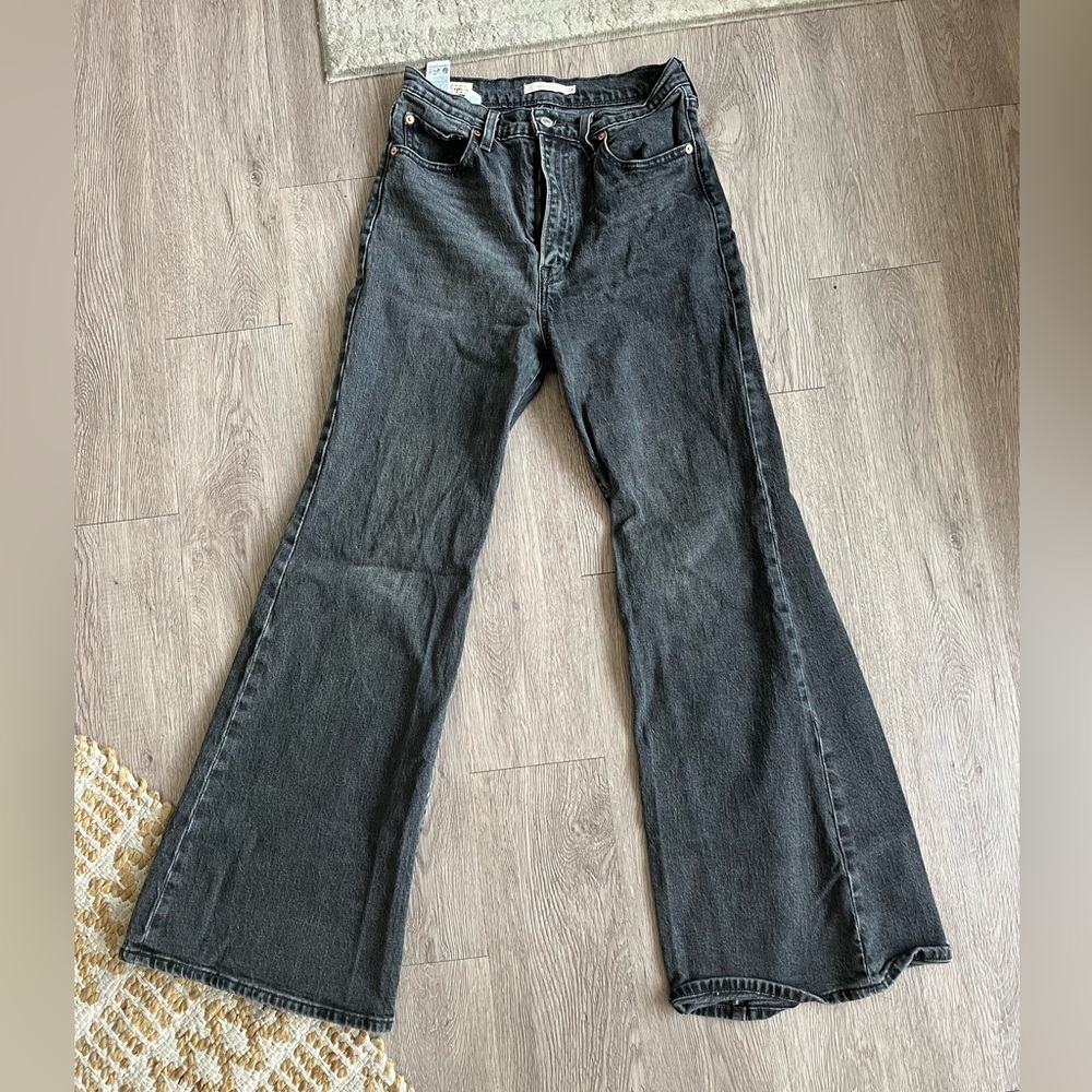 Levi's Charcoal Flare Women's Jeans